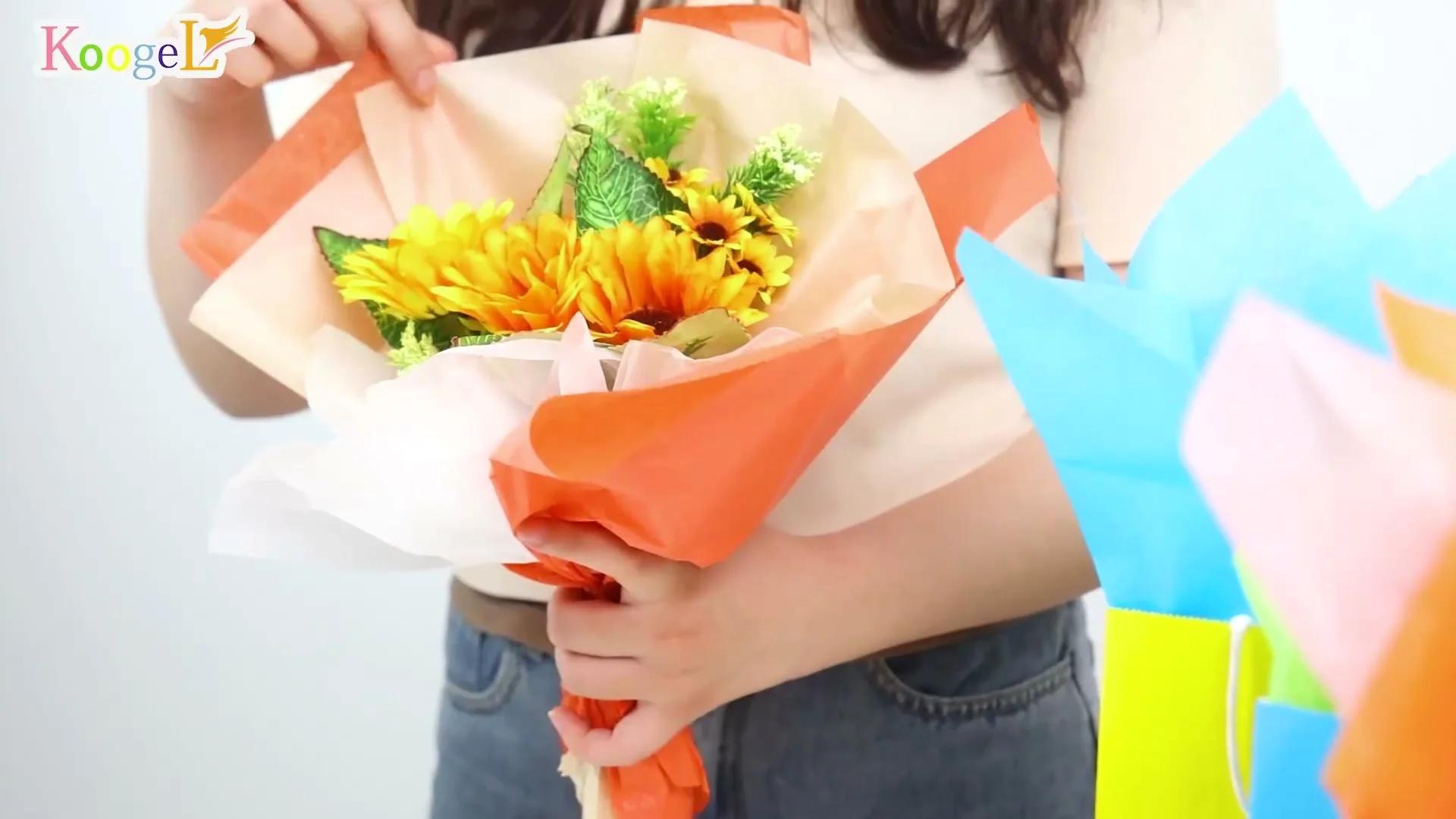 Koogel tissue paper in use